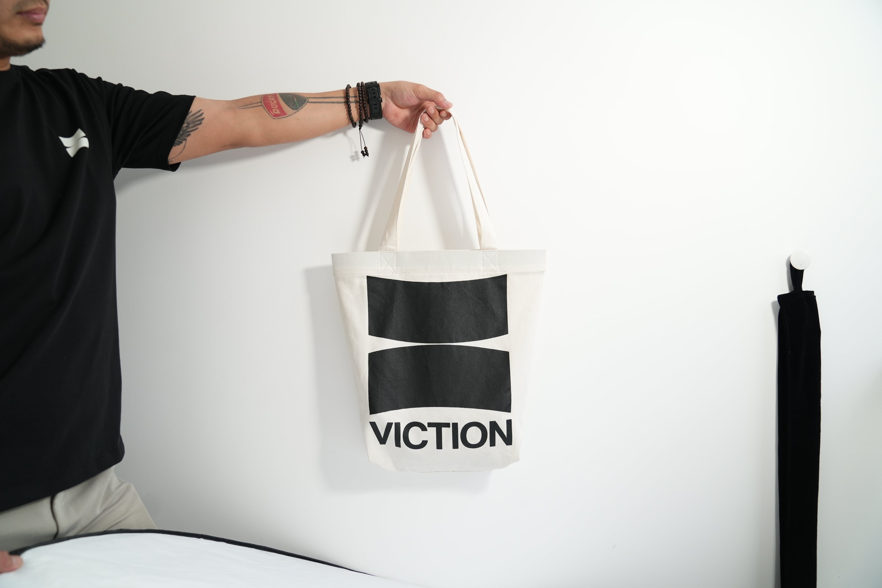 Tote bag